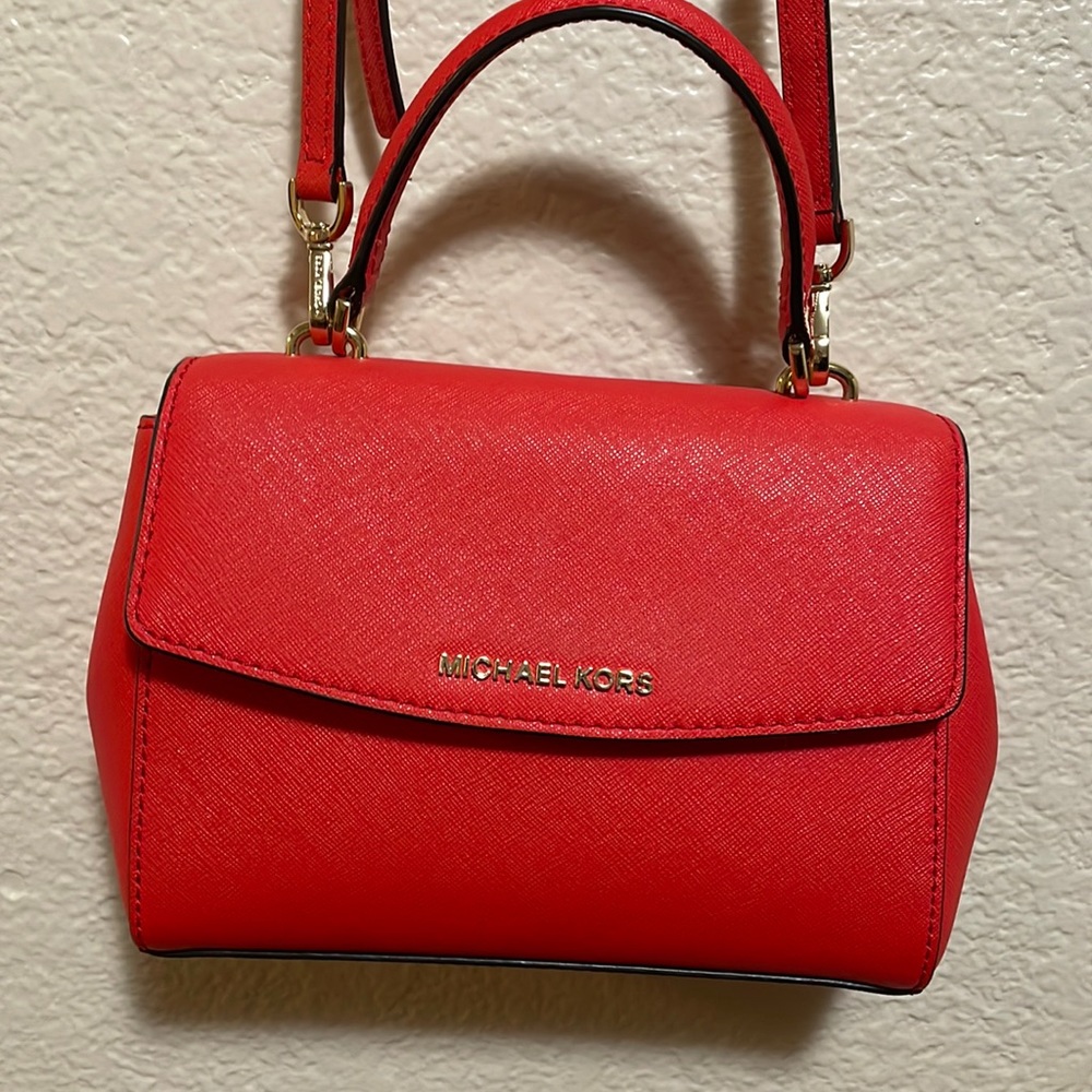 Michael Kors crossbody red